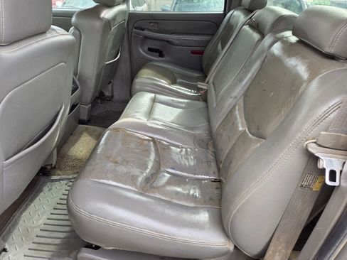 Used 2005 GMC Sierra 2500 SLT w/ Heavy-Duty Power Package image 9