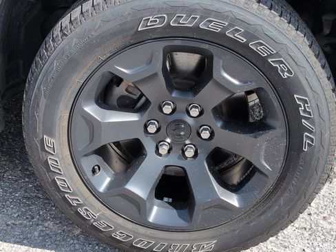 Used 2025 RAM 1500 Big Horn AWD/4WD image 11