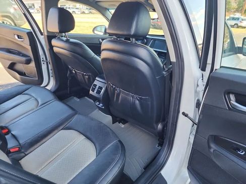 Used 2019 Kia Optima EX image 17