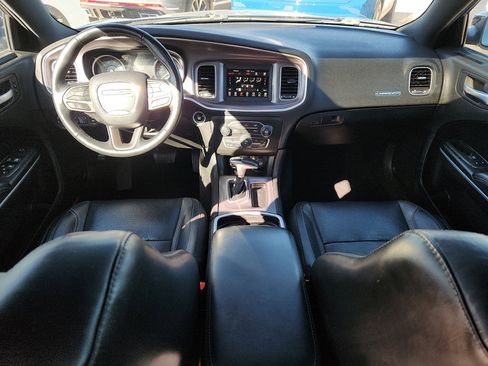Used 2022 Dodge Charger SXT w/ Leather Interior Group image 11