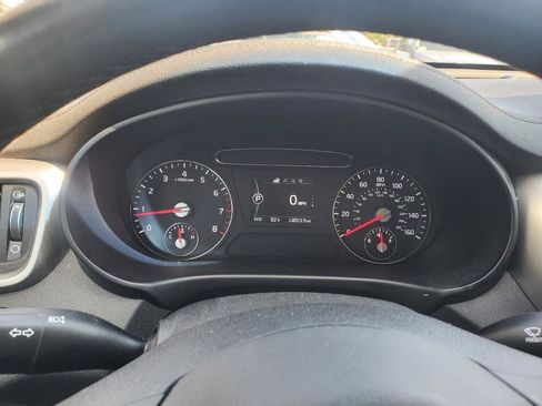 Used 2018 Kia Sorento FWD image 17