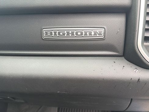 Used 2022 RAM 1500 Big Horn AWD/4WD image 36