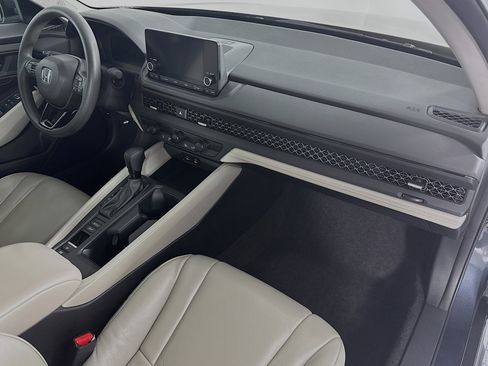 Certified 2023 Honda Accord EX image 28
