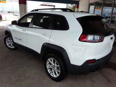 Used 2022 Jeep Cherokee Latitude w/ Sun & Sound Group