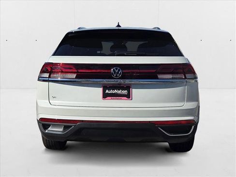 New 2026 Volkswagen Atlas Cross Sport SE image 8