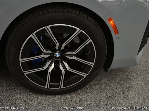 Used 2023 BMW 760i xDrive w/ Parking Assistance Package image 43