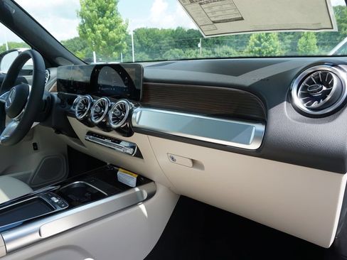 Certified 2025 Mercedes-Benz GLB 250 image 64