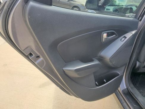 Used 2014 Hyundai Tucson SE image 15