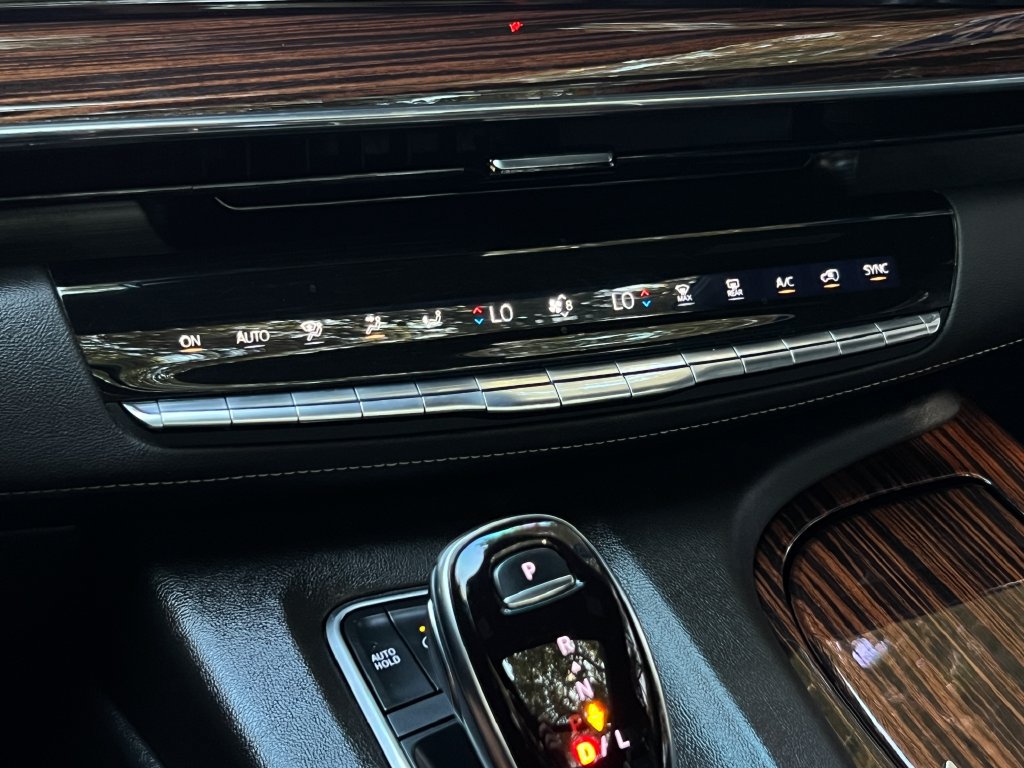 Used 2022 Cadillac Escalade ESV Premium Luxury RWD image 43