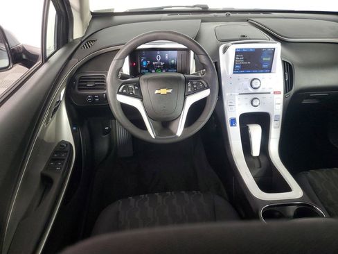 Used 2013 Chevrolet Volt FWD image 14
