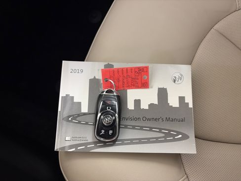 Used 2019 Buick Envision Premium image 33