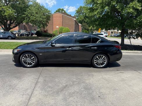 Used 2018 INFINITI Q50 Luxe w/ Essential Package (3.0T Luxe) RWD image 3