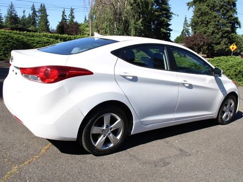 Used 2012 Hyundai Elantra GLS FWD image 3