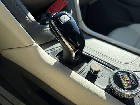 Certified 2023 Cadillac XT6 Premium Luxury image 16