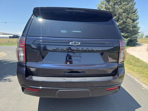 Used 2023 Chevrolet Suburban Z71 w/ Luxury Package image 7