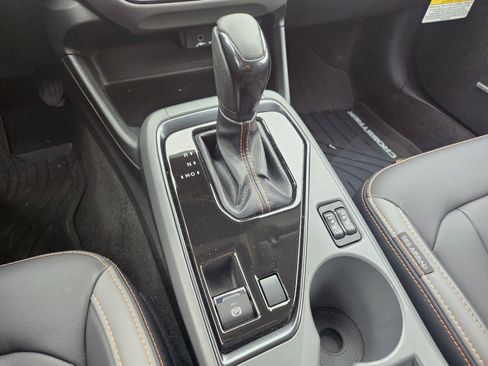 Used 2025 Subaru Crosstrek 2.5i Limited w/ Popular Package #3A image 13