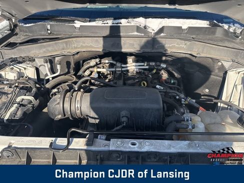 Used 2023 Ford Explorer XLT w/ Equipment Group 202A image 9