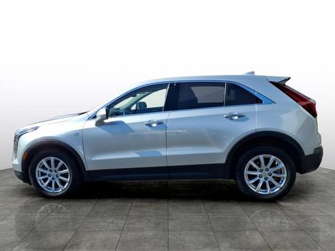 Certified 2022 Cadillac XT4 Luxury w/ Cold Weather Package AWD/4WD image 2