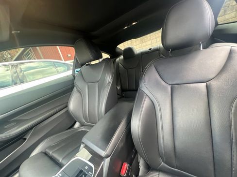 Used 2022 BMW M440i Coupe RWD image 15