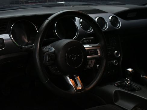 Used 2015 Ford Mustang Coupe image 16