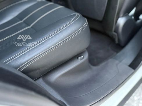 Used 2020 Land Rover Range Rover Velar R-Dynamic S image 53