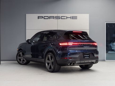 Certified 2024 Porsche Cayenne S image 3