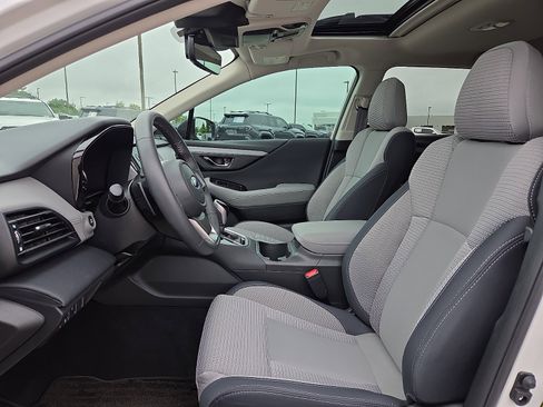 Used 2025 Subaru Outback Premium AWD/4WD image 15