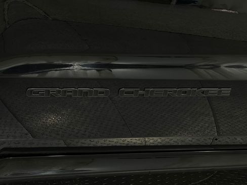 Used 2020 Jeep Grand Cherokee Limited X image 41