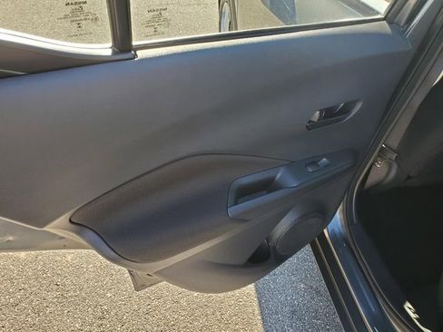 Certified 2025 Nissan Kicks Play S image 11