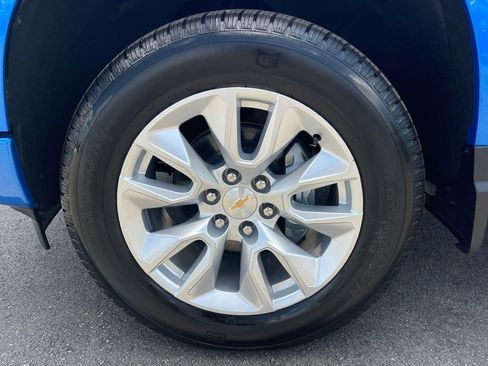 Used 2025 Chevrolet Silverado 1500 Custom w/ LPO, Dark Essentials Package image 31