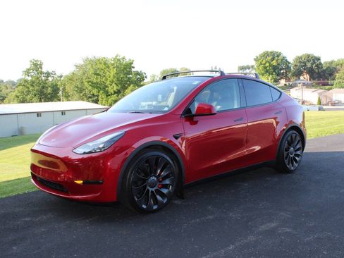 Used 2021 Tesla Model Y Performance AWD/4WD image 4