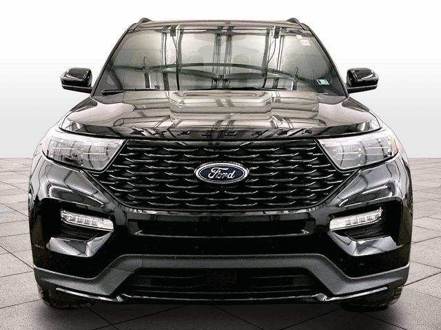 Used 2023 Ford Explorer ST-Line w/ Class IV Trailer Tow Package AWD/4WD image 3