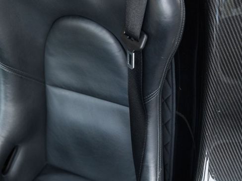 Used 2005 Porsche Carrera GT image 24