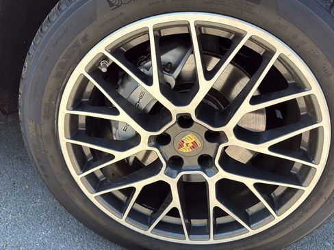 Used 2017 Porsche Macan S AWD/4WD image 14
