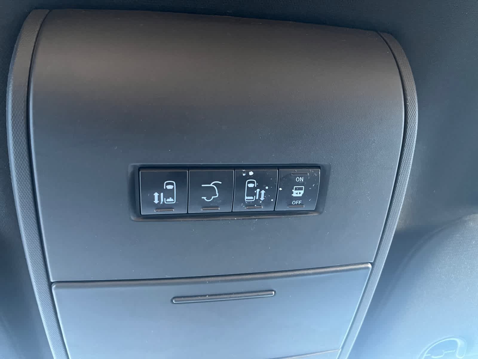 Used 2019 Dodge Grand Caravan SXT FWD image 35
