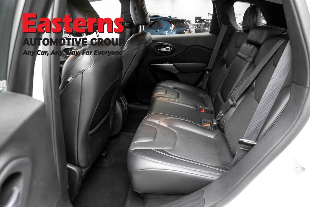 Used 2019 Jeep Cherokee Limited AWD/4WD image 24