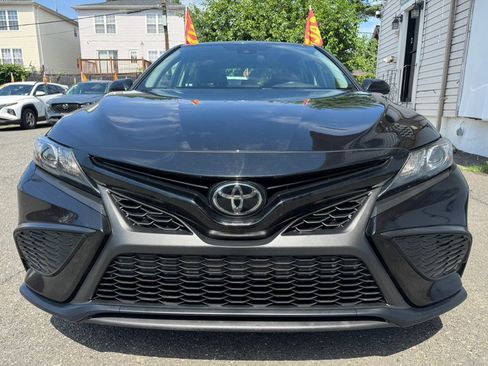 Used 2024 Toyota Camry SE FWD image 5