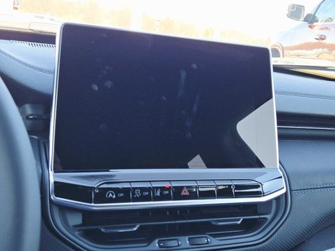 New 2026 Jeep Compass Latitude AWD/4WD image 23