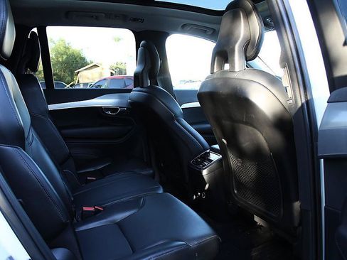 Used 2018 Volvo XC90 T5 Momentum w/ Convenience Package FWD image 20