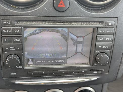 Used 2013 Nissan Rogue SL AWD/4WD image 17