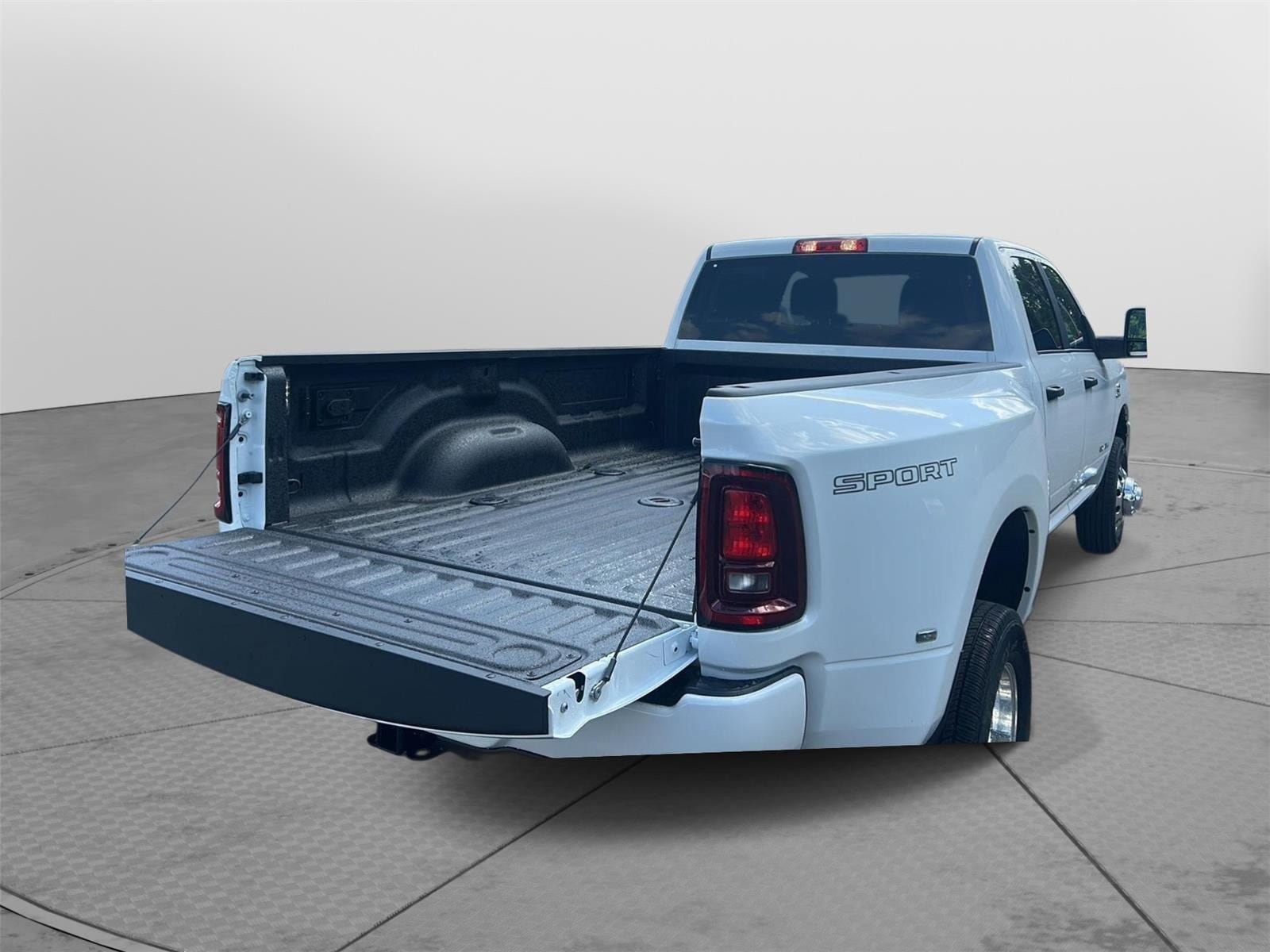 New 2026 RAM 3500 Big Horn AWD/4WD image 19