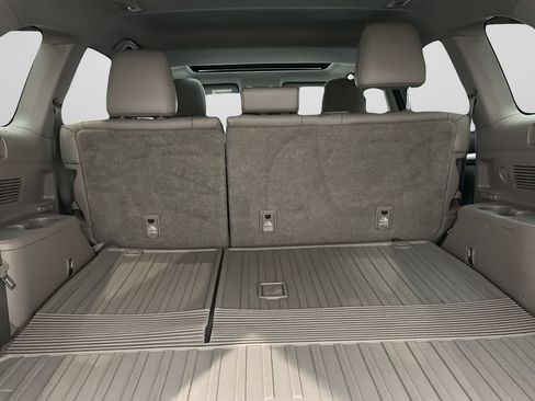 Used 2018 Toyota Highlander XLE w/ Carpet Mat Package (TMS) AWD/4WD image 21