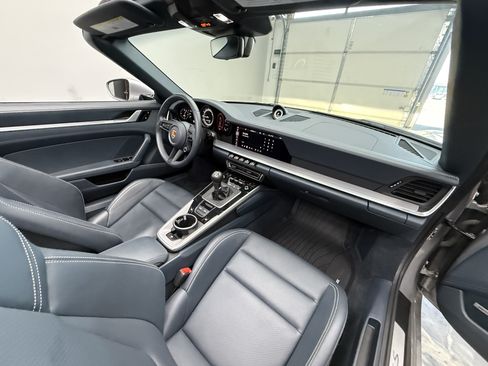 Used 2021 Porsche 911 Targa 4S AWD/4WD image 27