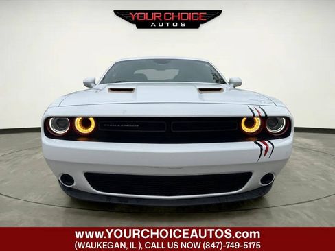 Used 2019 Dodge Challenger SXT RWD image 8