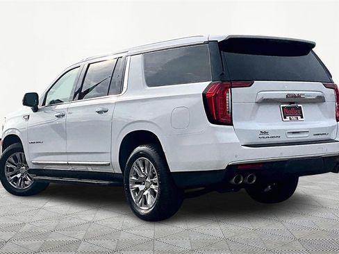 Used 2023 GMC Yukon XL Denali image 13