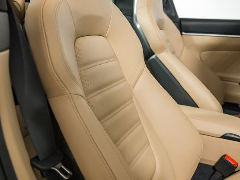 Used 2024 Porsche 911 Targa 4 GTS image 39