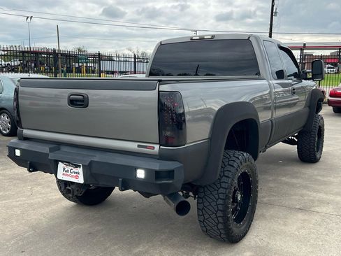 Used 2007 Chevrolet Silverado 2500 LT w/ Heavy-Duty Power Package AWD/4WD image 13