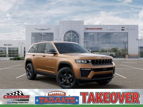 New 2026 Jeep Grand Cherokee Limited w/ Limited Altitude Package AWD/4WD image 5