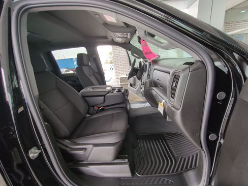 Used 2025 Chevrolet Silverado 2500 Custom w/ Custom Value Package AWD/4WD image 23