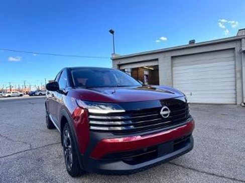 Certified 2025 Nissan Kicks SV image 3